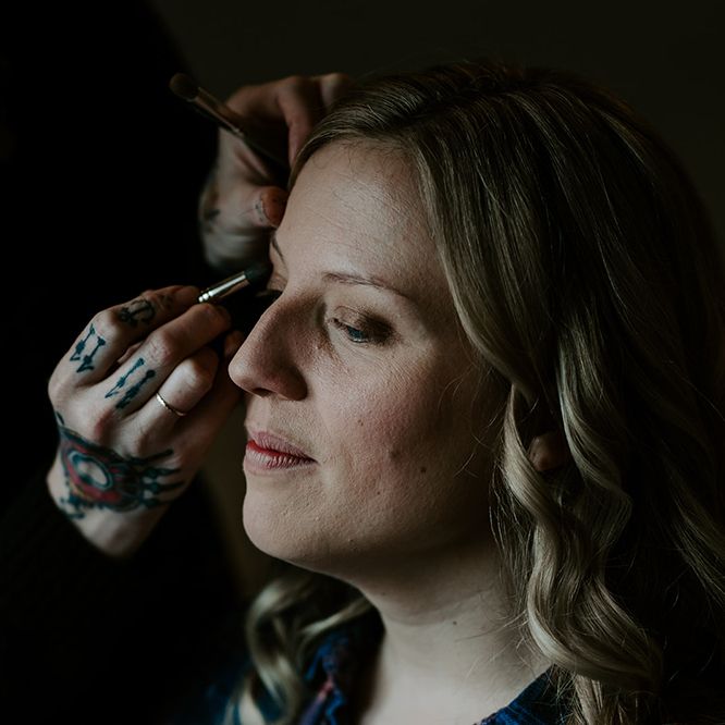 Bridal beauty for Winter wedding