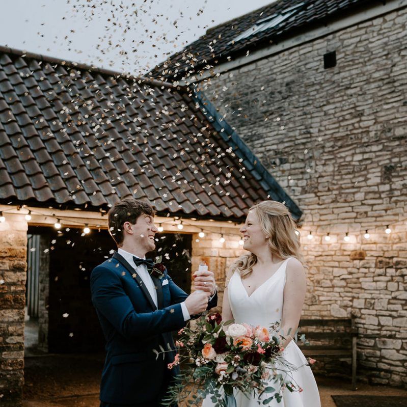 Confetti canon for bride and groom