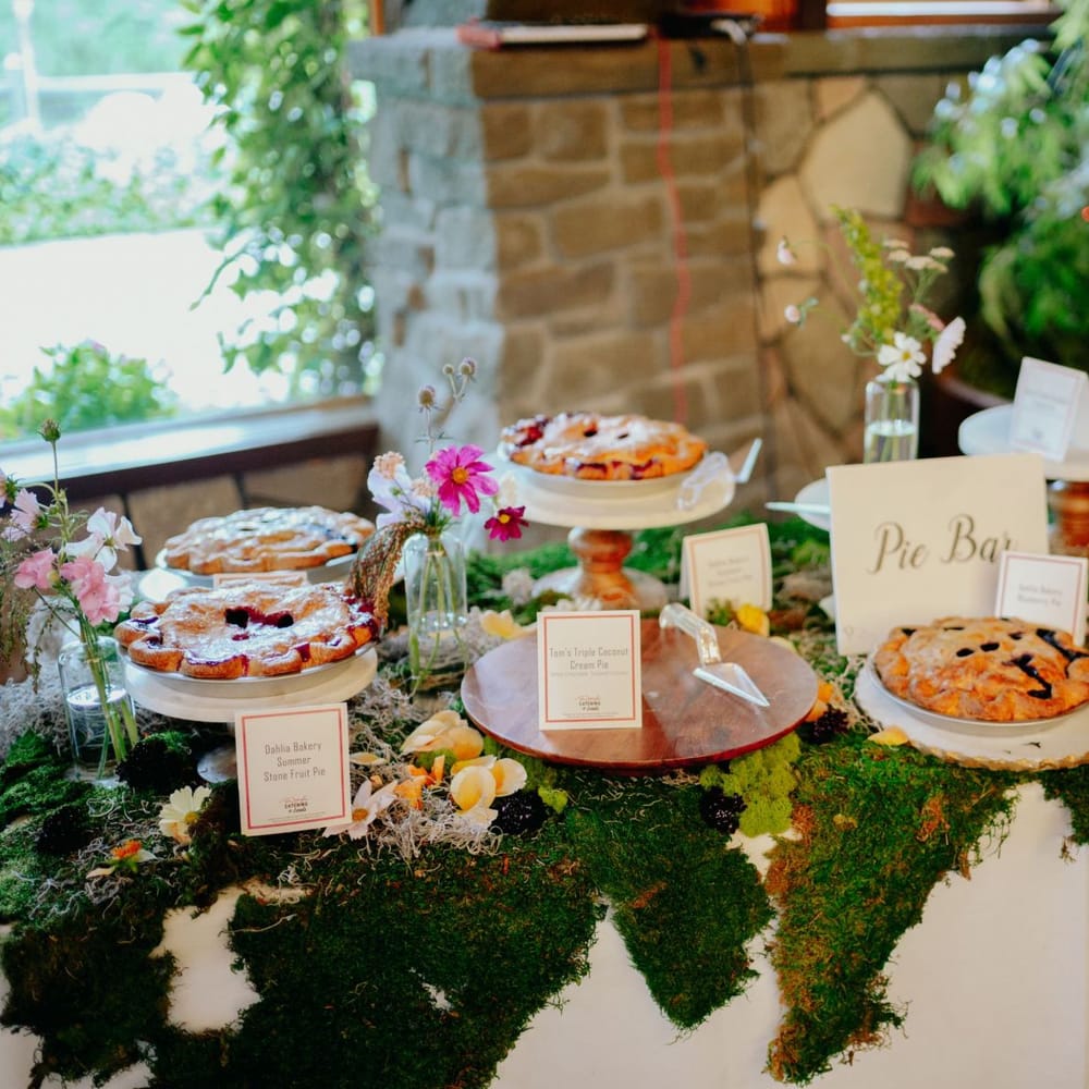 Pie bar as an alternative wedding cake