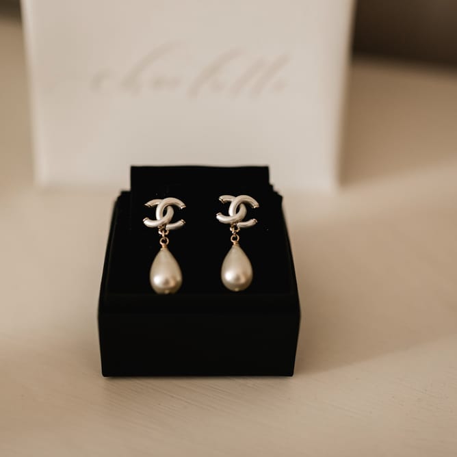 Chanel Earrings | White &amp; Green Floral Door Wreath | Elegant Grey, Green, White &amp; Gold Black Tie, Marquee Wedding at Tullyveery House N. Ireland with Decor &amp; Styling by Mood Events | The Lou's Photography | Soul &amp; Rise Film