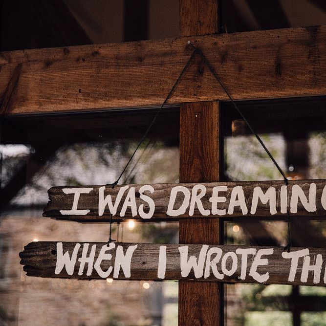 Rustic wedding decor