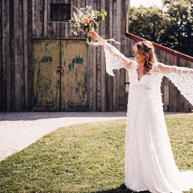 Bride in Isabella Boutin wedding dress