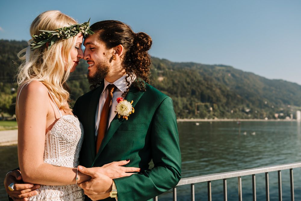 green wedding dress for groom Slim Fit Dark Green Three-Piece Wedding White tuxedo set with Peaked Lapel