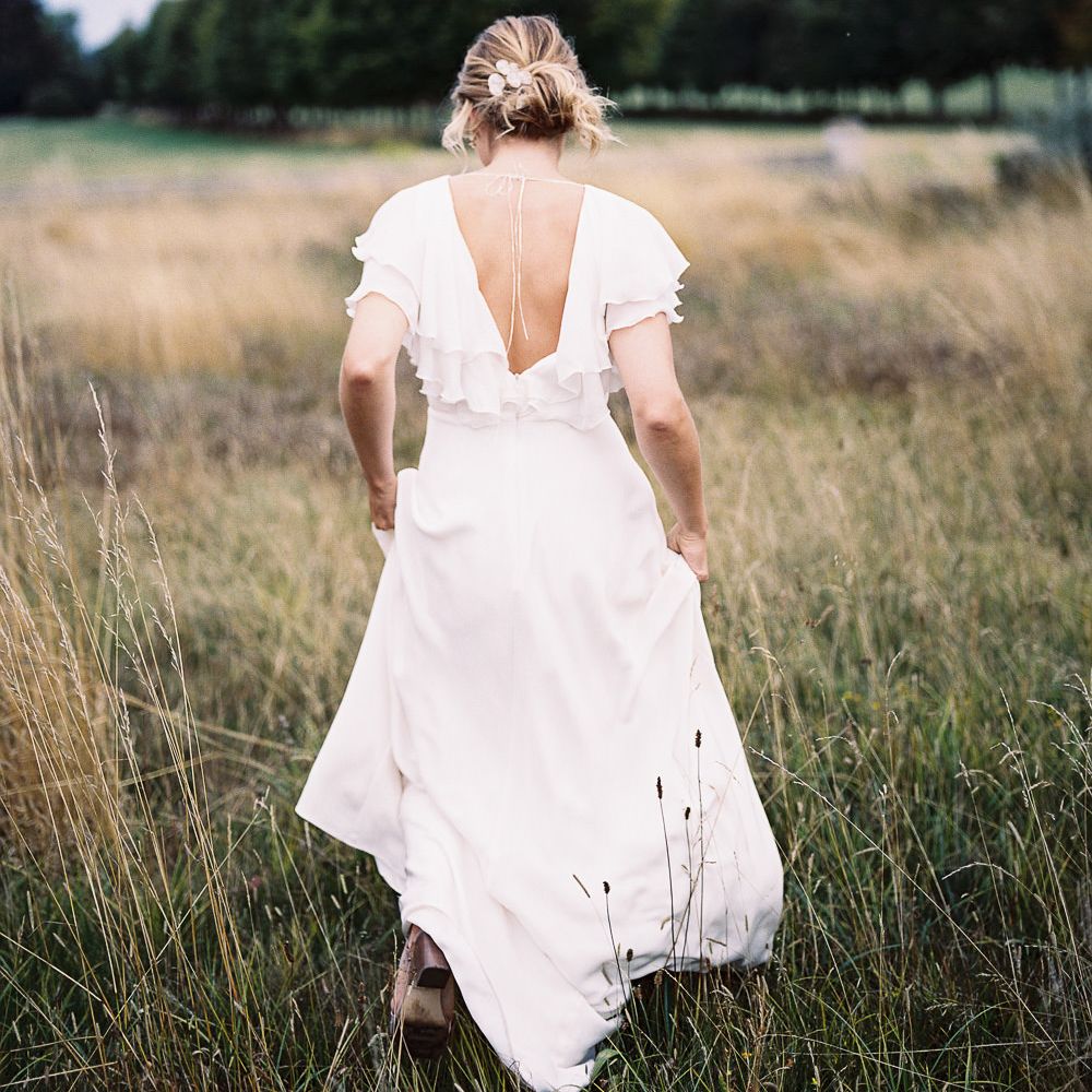 Bride in Lace Cherry Williams London Gown | Elegant Summer Inspiration at St Giles House, Dorset by Jessica Roberts Design   Imogen Xiana Photography