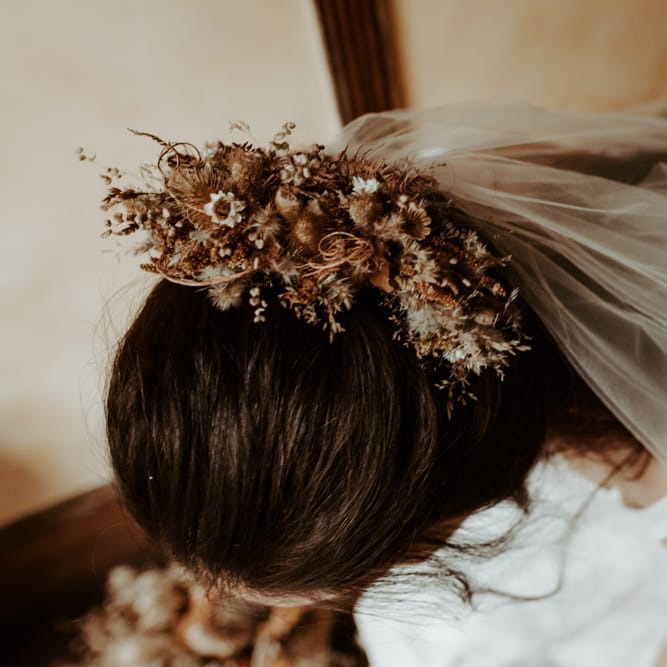 Dried flower wedding hair decor