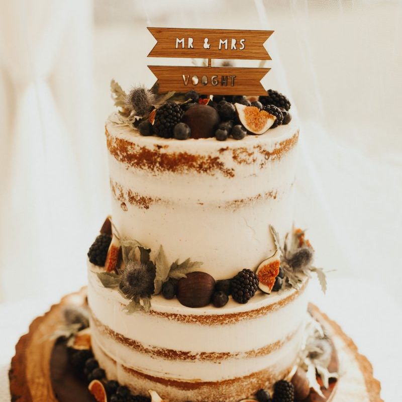 Semi naked wedding cake