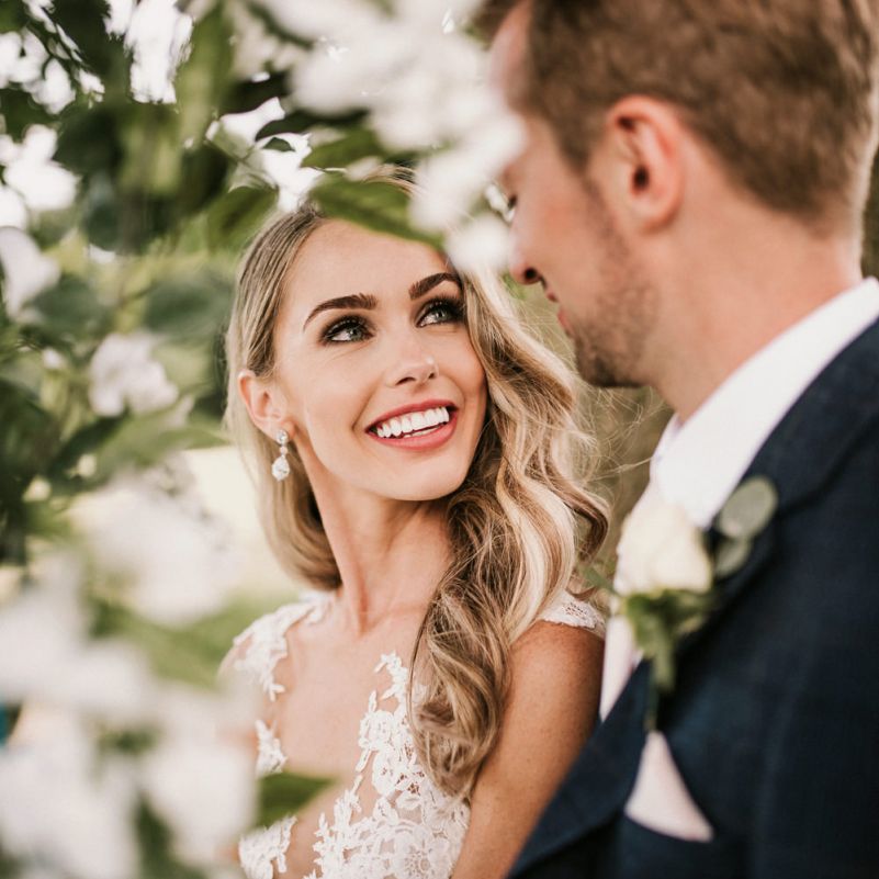 Beautiful Bride with Natural Makeup and Finger Wave Hair