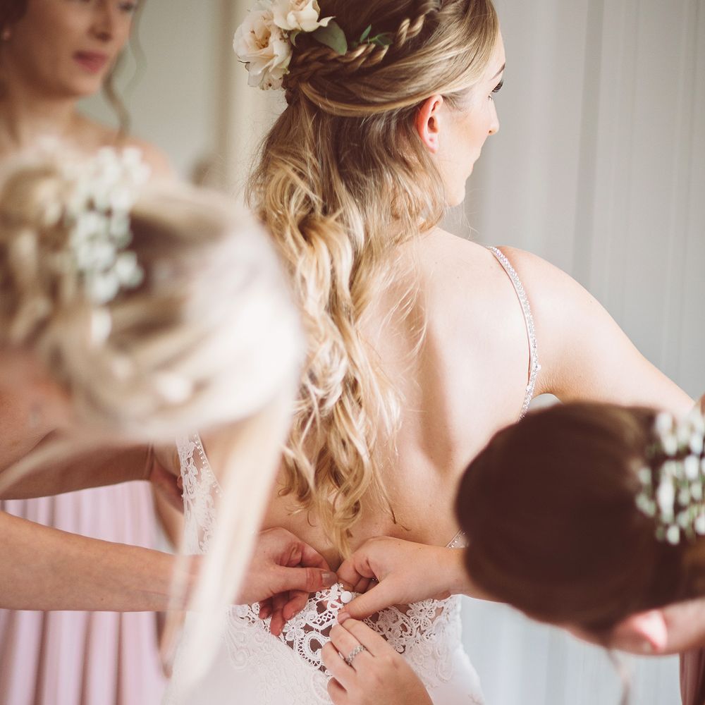 Brookfield Barn Wedding Venue With Rustic Styling And Bride In Enzoani With Images From Lemonade Pictures And Film By Kitebox Films