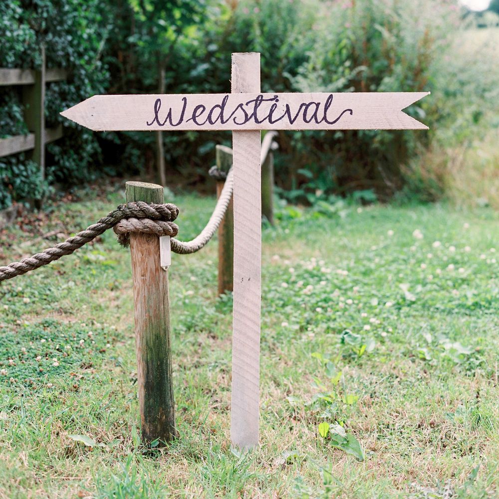 Wooden Sign For Wedding // Image By Studio TM