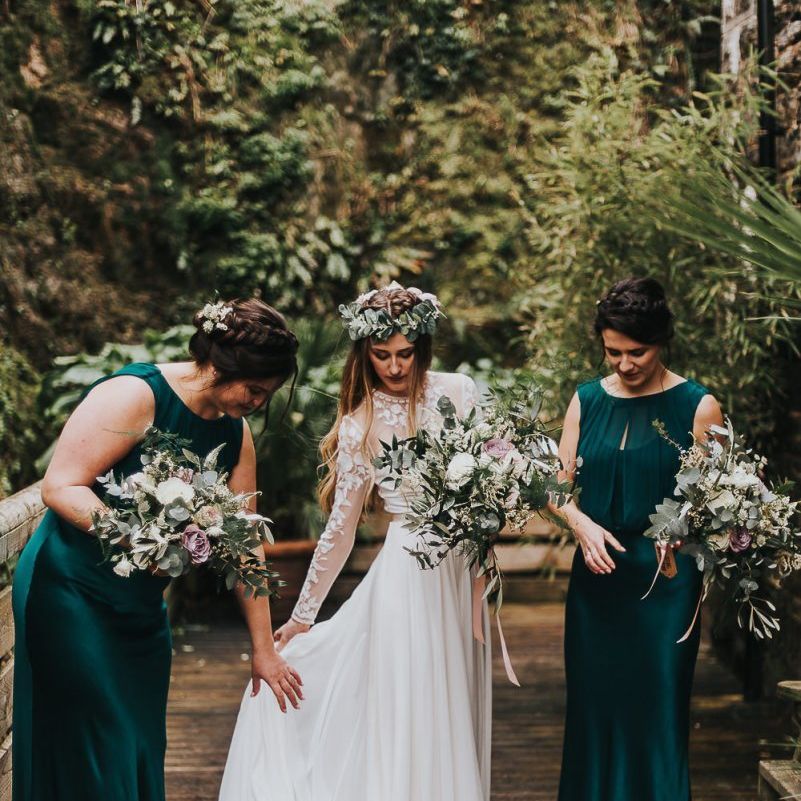 Great leaf flower crown