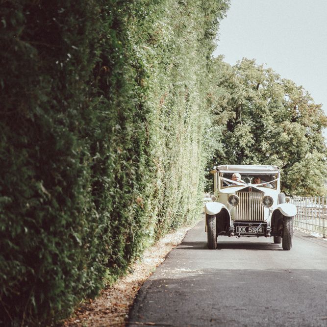 Vintage Car For Wedding // The Vedrines Photography