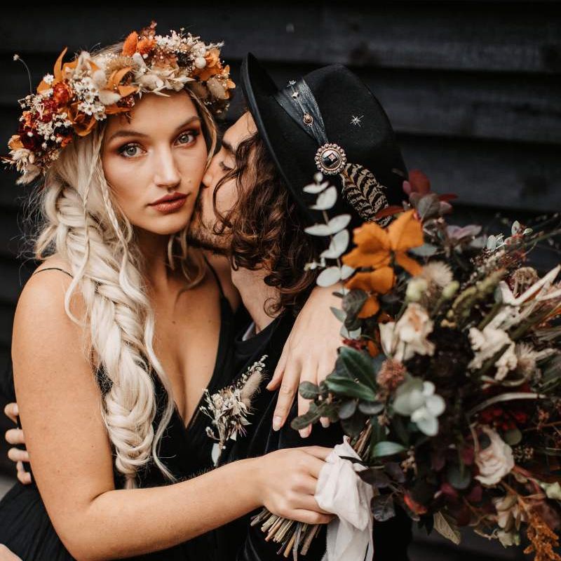 Autumn flower crown and bridal bouquet for Halloween wedding
