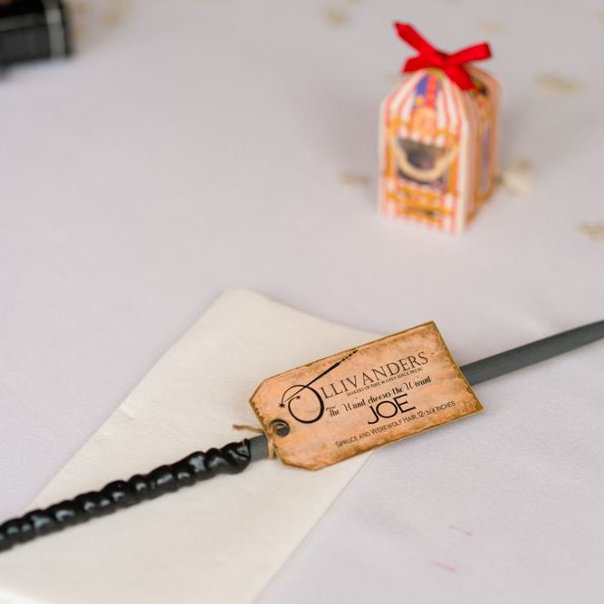 DIY Wand Wedding Favours for Harry Potter Wedding Theme