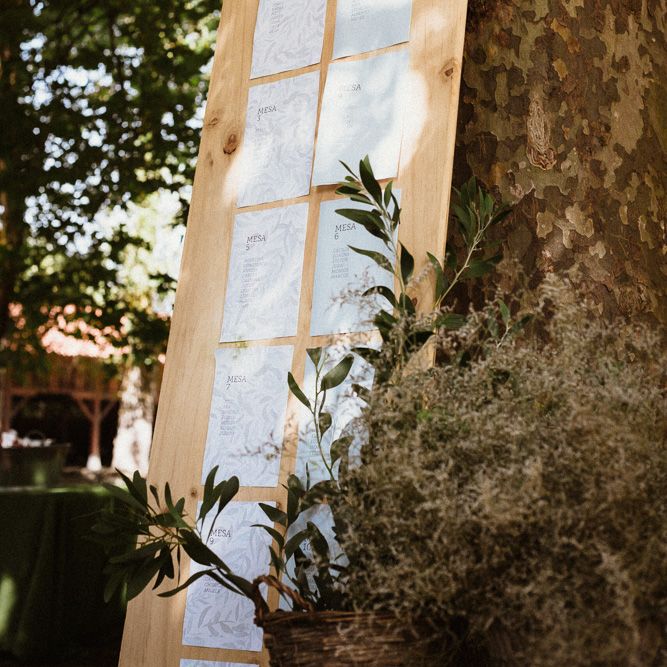 Wooden Table Plan Wedding Decor | Romantic Spanish Wedding at La Salgar Restaurant in Asturias | La Mar Studio Photography