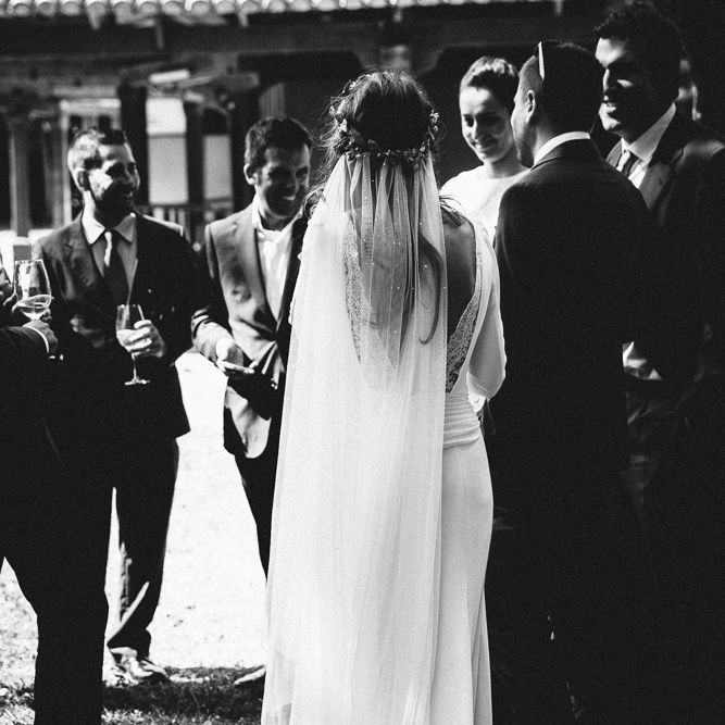 Bride in Nicolás Costura Bridal Gown | Tocados Le Touquet Headpiece | Groom in Navy Suit | Romantic Spanish Wedding at La Salgar Restaurant in Asturias | La Mar Studio Photography