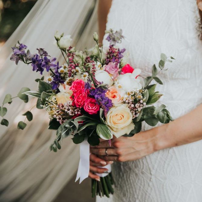 Bright wedding flowers in pink tones