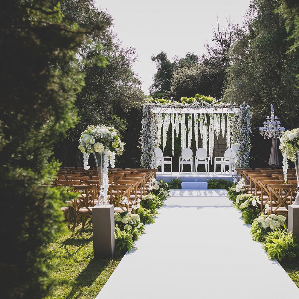 Wedding decor for Jewish wedding ceremony