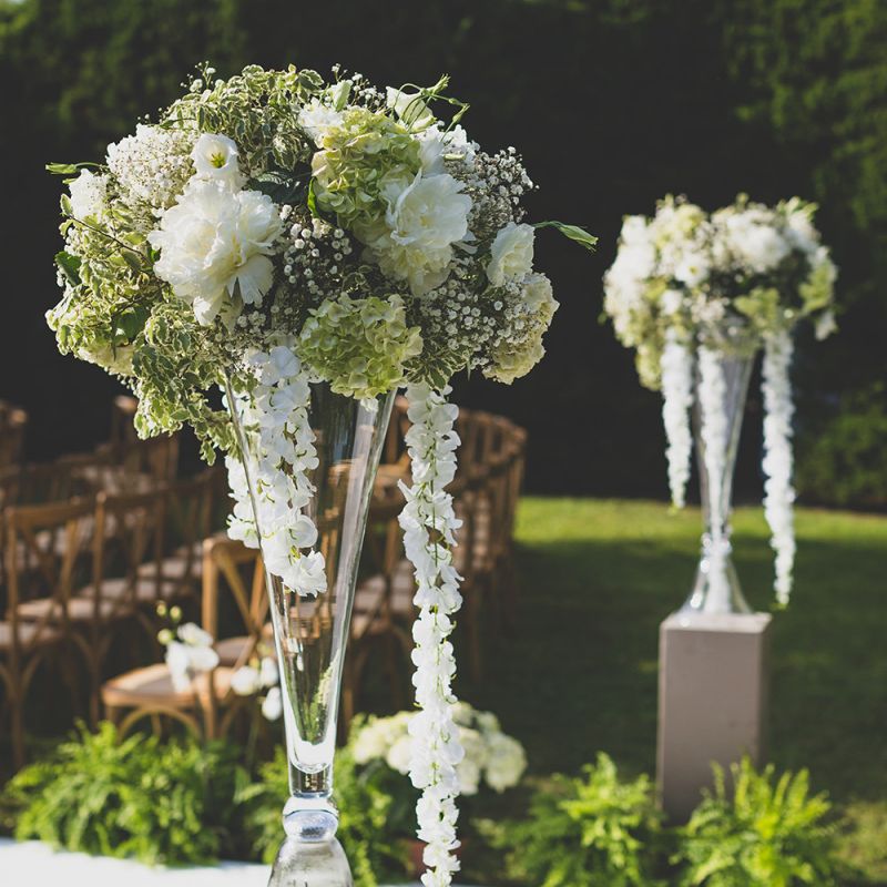 White wedding flowers for outdoor ceremony