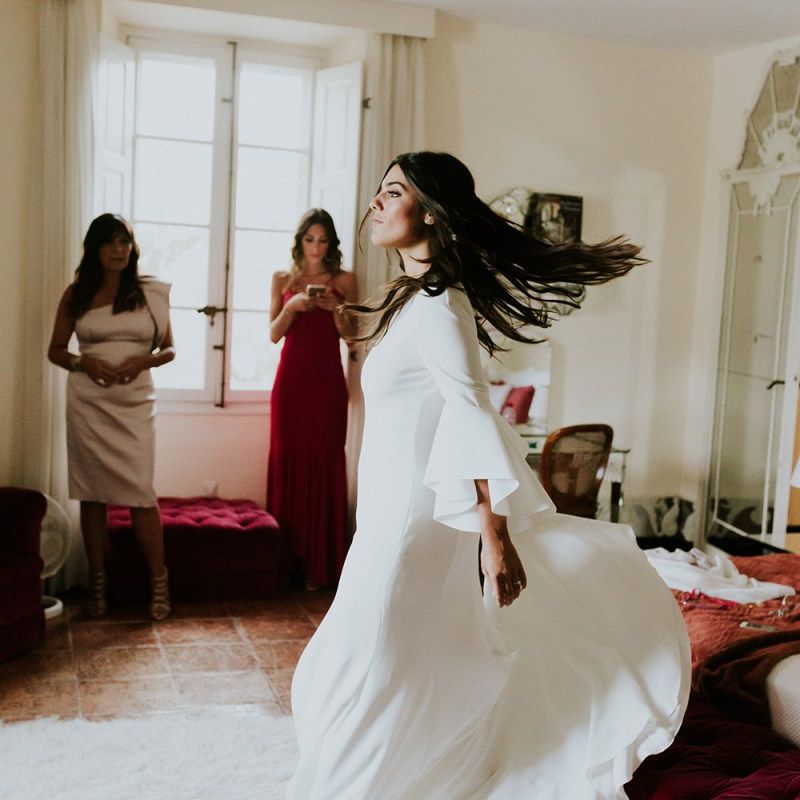 Bridal preparations for Jewish wedding ceremony