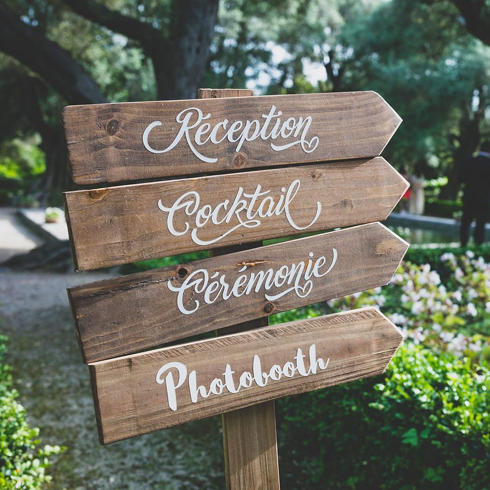 Wooden wedding signs at French wedding