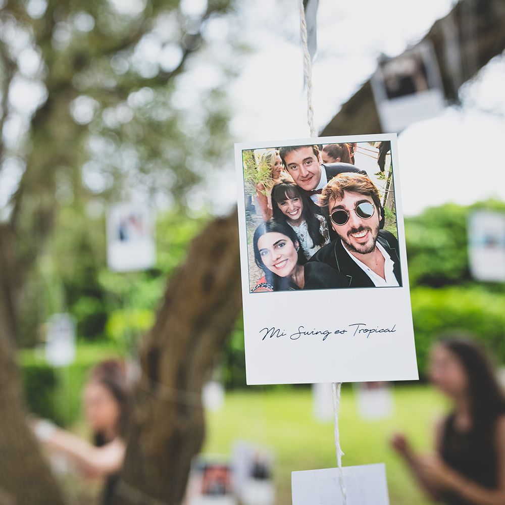 Polaroid wedding decor