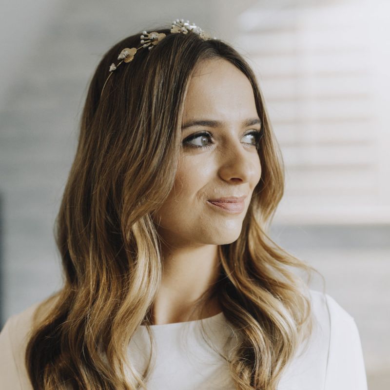 Natural Bridal Makeup and Wavy Hair with Tilly Thomas Lux Headdress