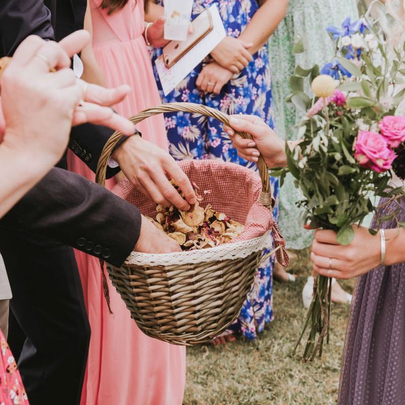 Confetti basket at sustainable and vegan wedding
