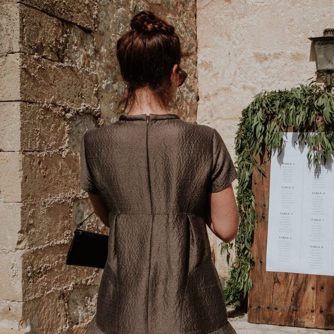 Wooden Seating Chart with Foliage Garland Wedding Flower Decor