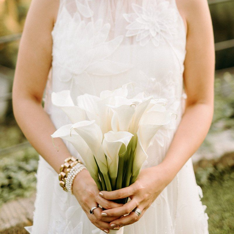 3D flower wedding dress from Viktor &amp; Rolf with Calla Lily bouquet