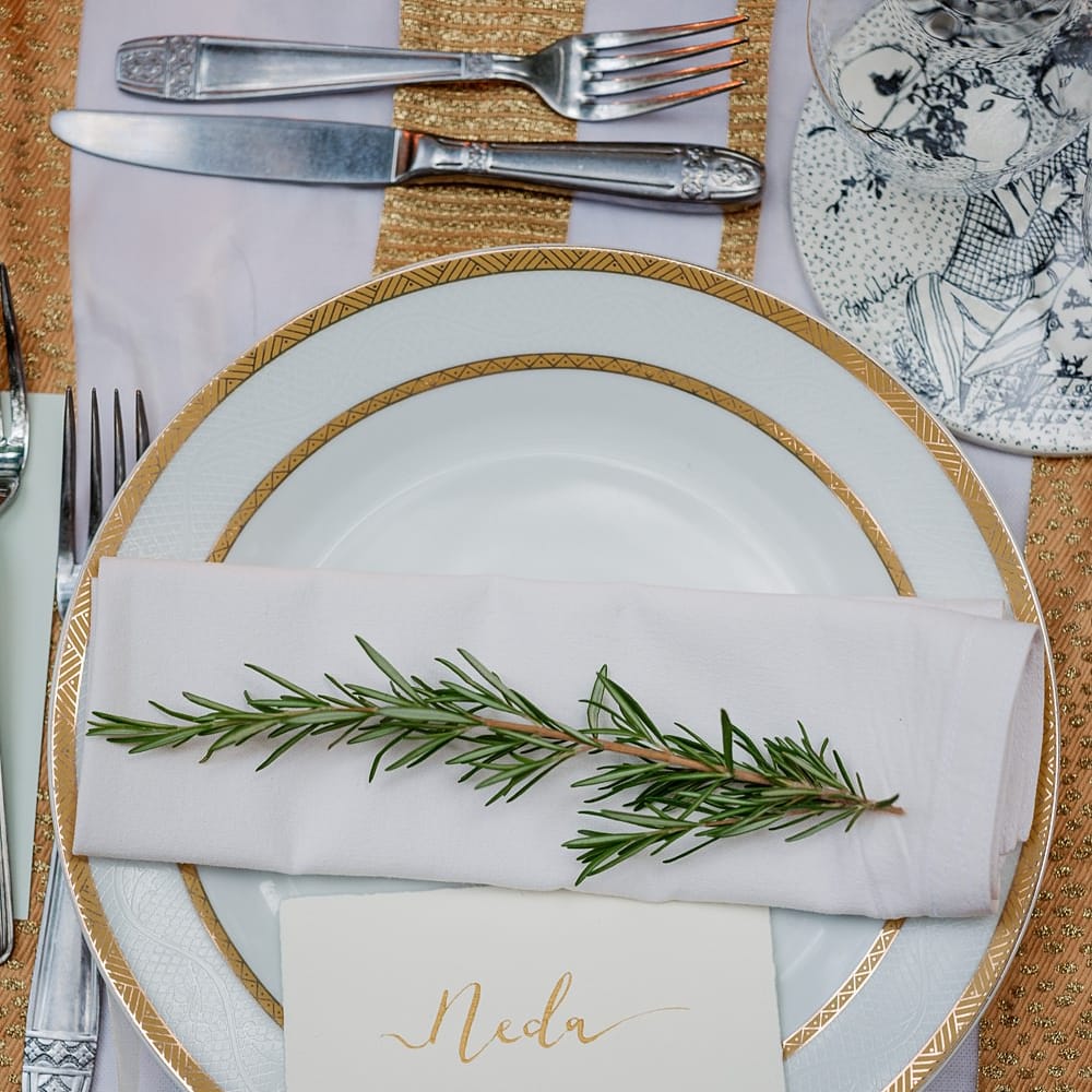 White &amp; Gold Place Setting | Paradise Destination Wedding at Jnane Tamsna in Marrakech, Morocco | Nordica Photography | Matteo Castelluccia Film