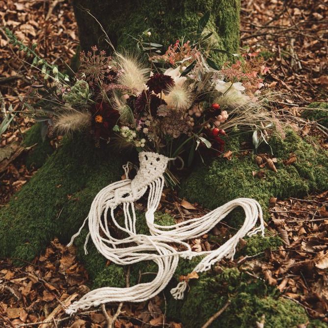 Autumnal Wedding Bouquet with Macrame Decor