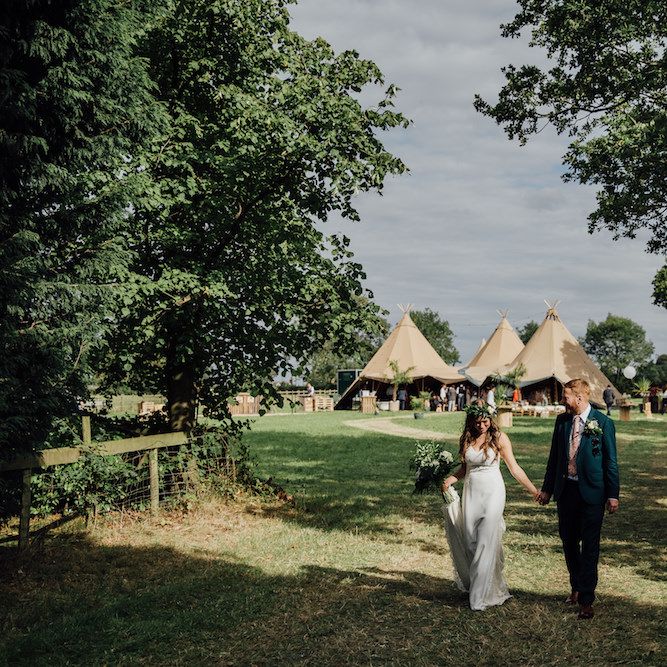 Bride in La Sposa Gown from Mirror Mirror Bridal | Groom in Paul Smith Suit | Outdoor Wedding Ceremony &amp; Tipi Reception Planned by Benessamy Events | Red on Blonde Photography