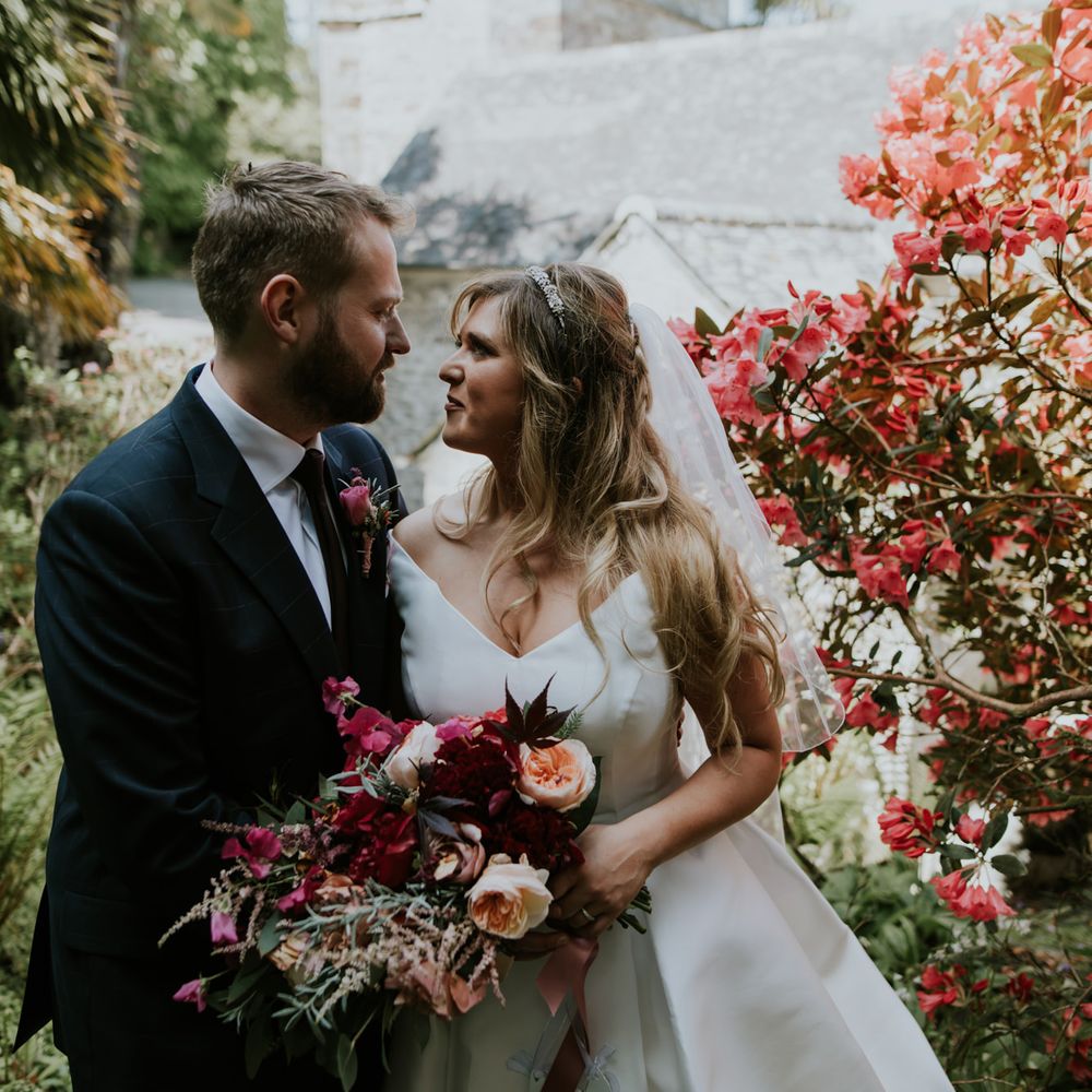 Coastal Wedding In St Mawes Cornwall With Food By The Hidden Hut And Planning By Isla And Smith With Images From Enchanted Brides Photography