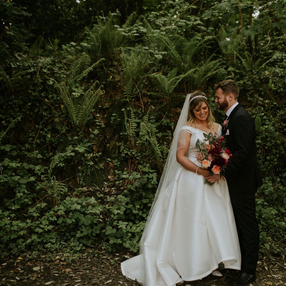 Coastal Wedding In St Mawes Cornwall With Food By The Hidden Hut And Planning By Isla And Smith With Images From Enchanted Brides Photography