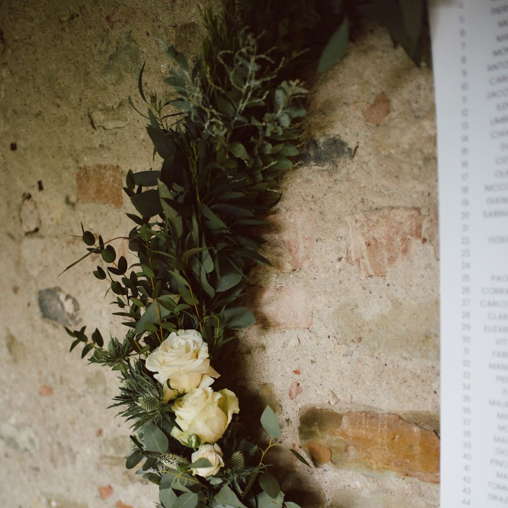 Greenery Hoop Table Plan | Green &amp; White Bohemian Wedding in the Rain at Castello di San Sebastiano da Po, Italy | Margherita Calati Photography | Second Shooter Carlo Vittorio