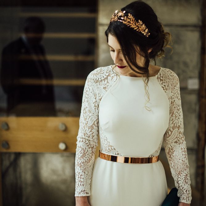 Modern wedding dress with sleeves