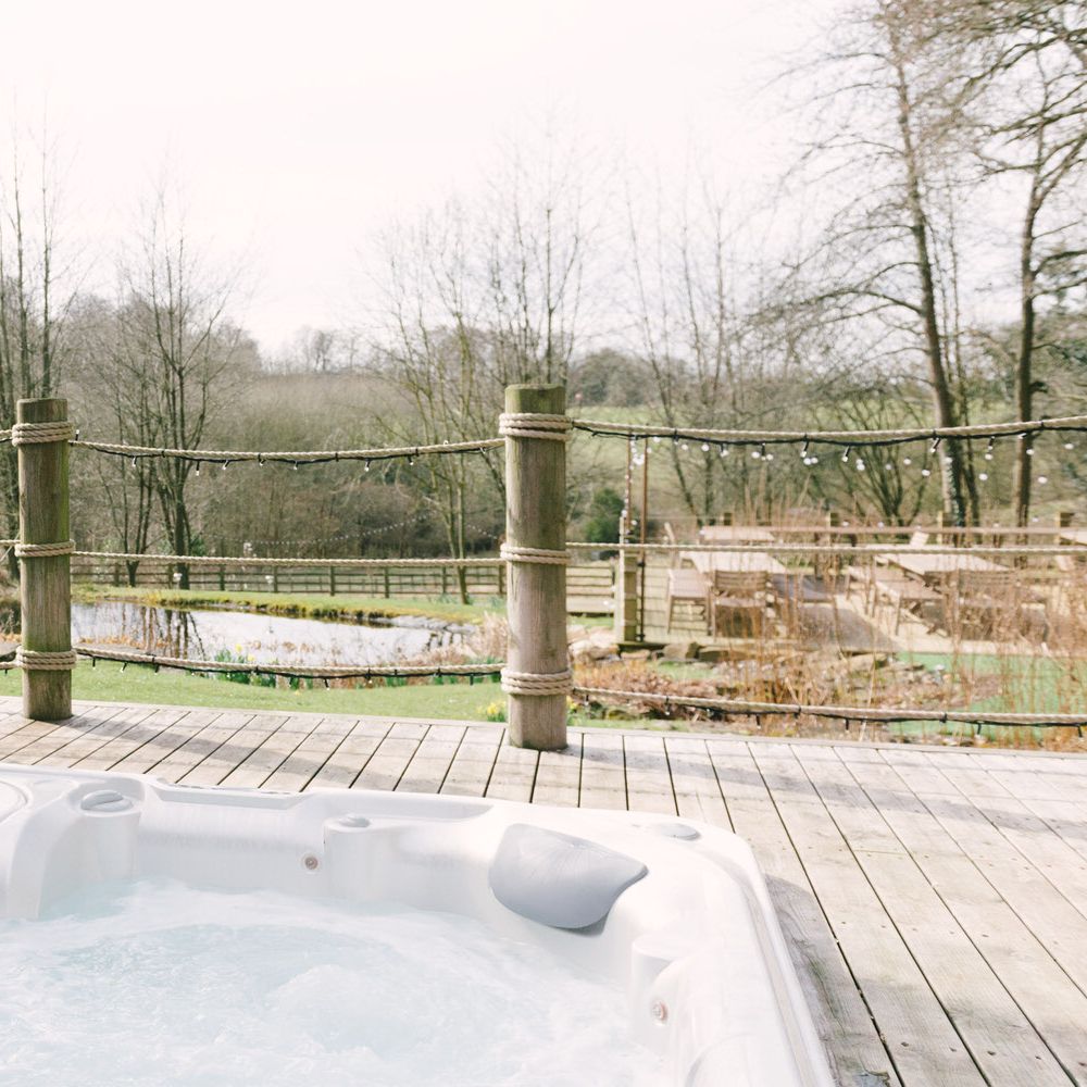 Luxe Wedding Weekends with The List | Image by Hannah Duffy