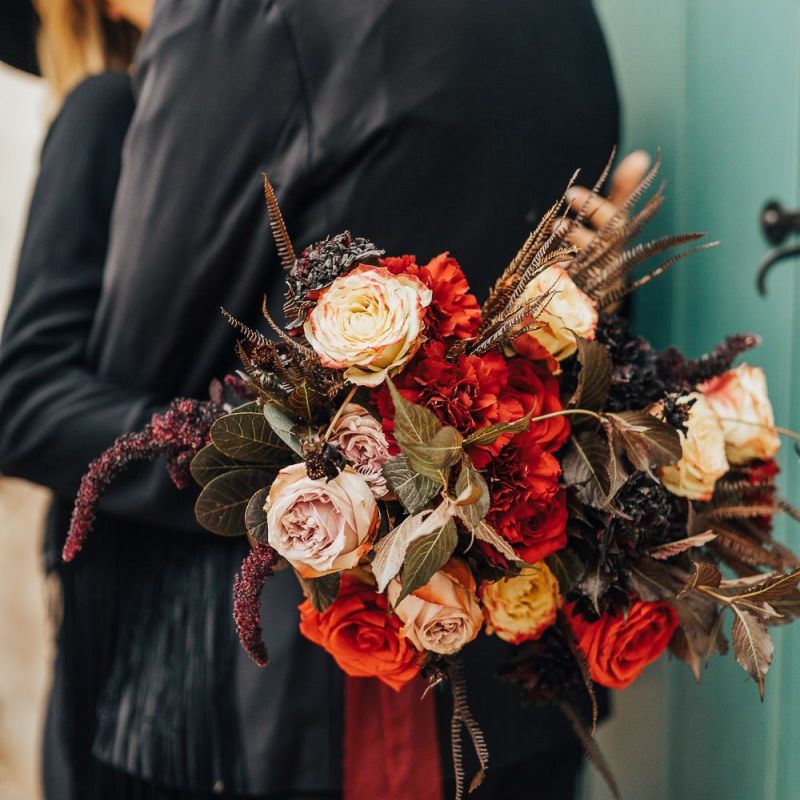 Deep red wedding bouquet for western wedding