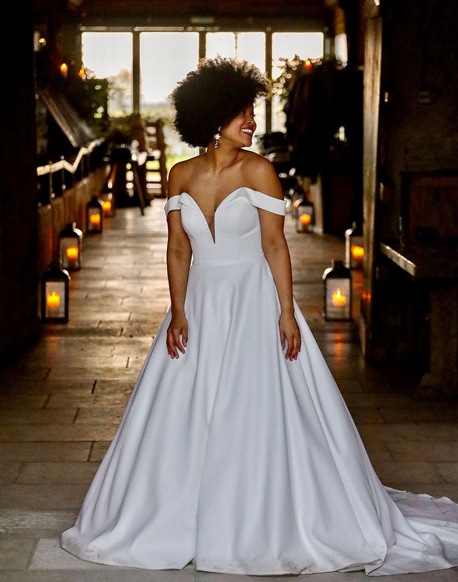 51 Stunning Barn Wedding Dresses - Weddingomania