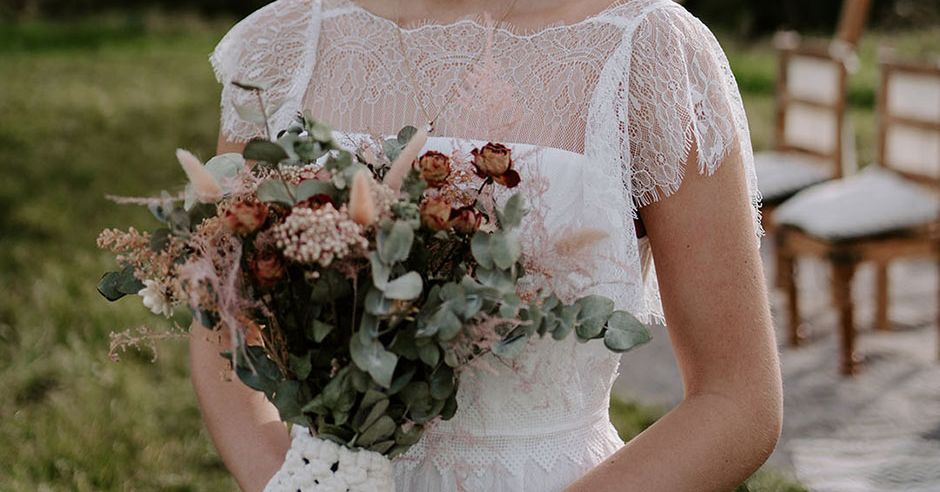 Dried Flower Headband And Macrame Decor at Boho Style Shoot