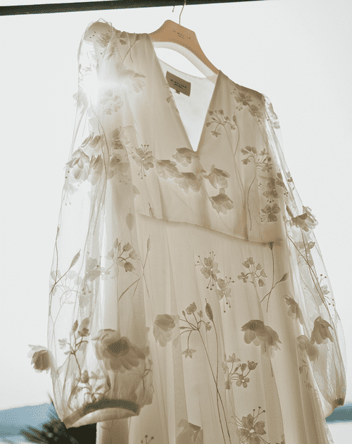 How To Sell My Wedding Dress - Rock My Wedding How To Sell My Wedding Dress - Rock My Wedding