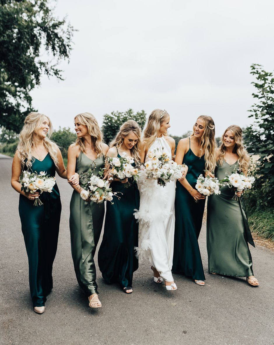 Bridesmaids in Emerald Green Dresses
