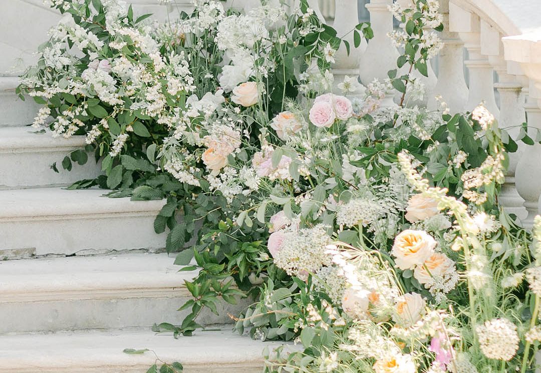 Pastel Green Wedding Inspiration in Country Mansion