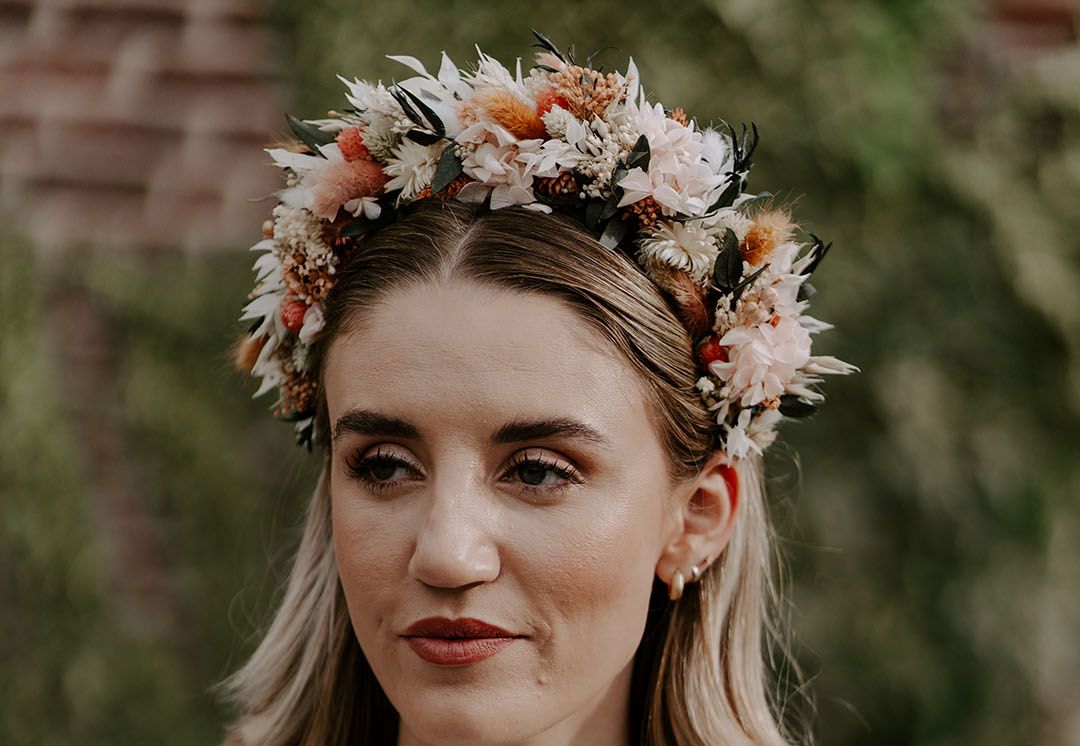 Dried Flower Headband And Macrame Decor at Boho Style Shoot