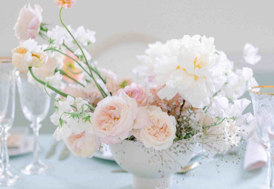 Pastel Green Wedding Inspiration in Country Mansion