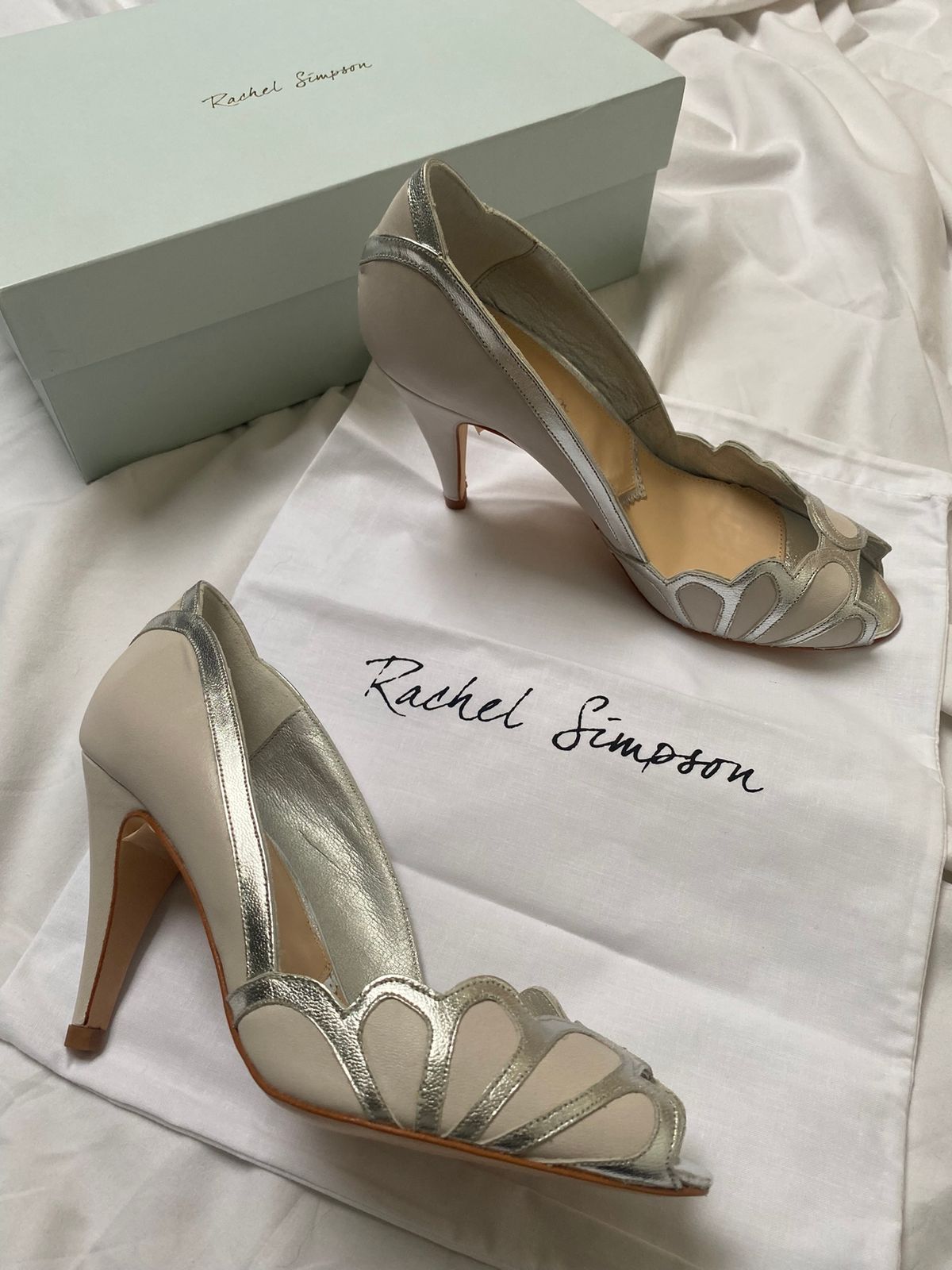 Rachel simpson chloe 2024 heels