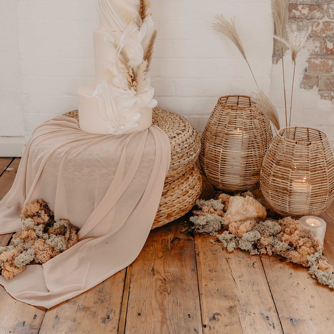 Wedding Cakes Near Me Find The Perfect Cake Maker Rock My Wedding