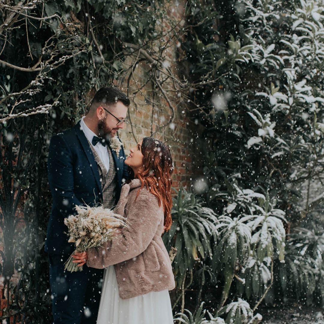 10 Awesome Advantages to Having a Winter Wedding