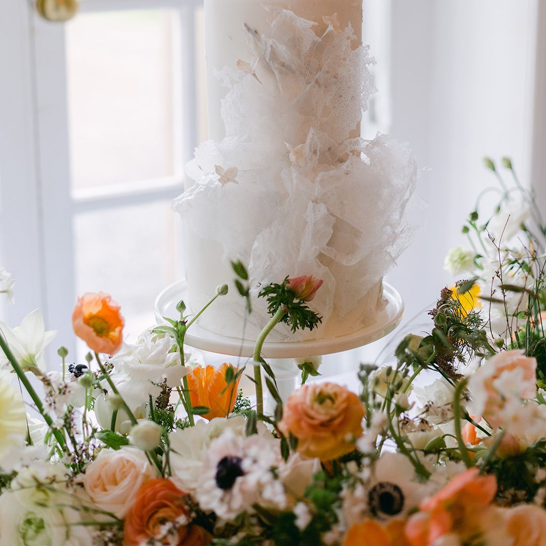 Wedding Cakes Near Me Find The Perfect Cake Maker Rock My Wedding