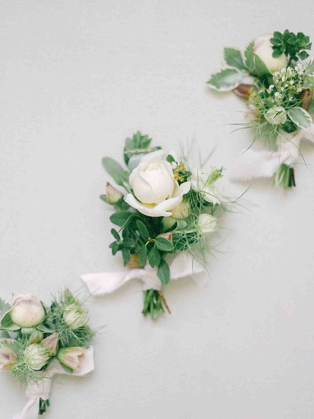 Pastel Green Wedding Inspiration in Country Mansion